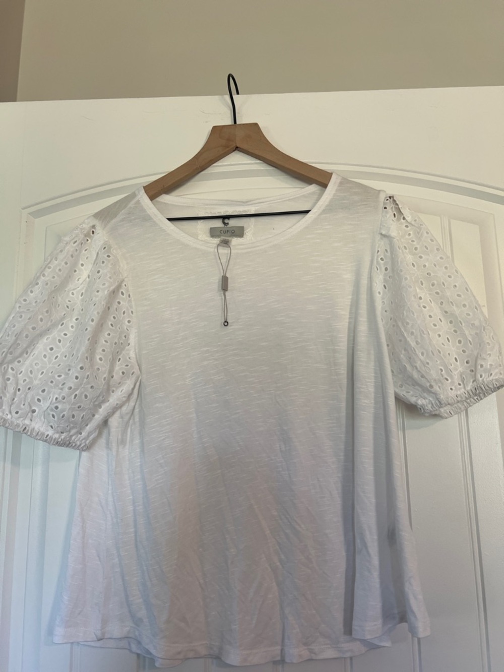 Cupio Eyelet Puff sleeve Shirt Large